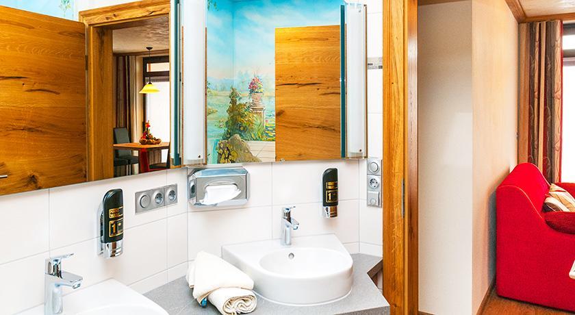 Landhotel Mappacher Hof Bruck in der Oberpfalz الغرفة الصورة
